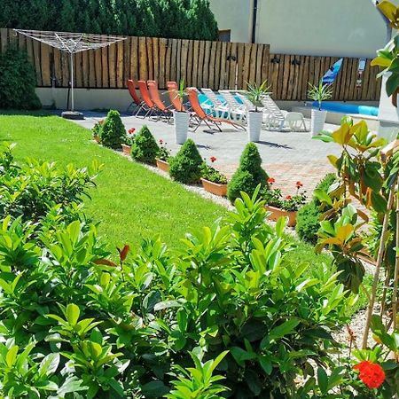 House4U Villa Balatonszárszó Eksteriør billede