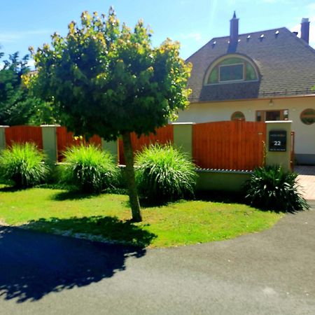 House4U Villa Balatonszárszó Eksteriør billede