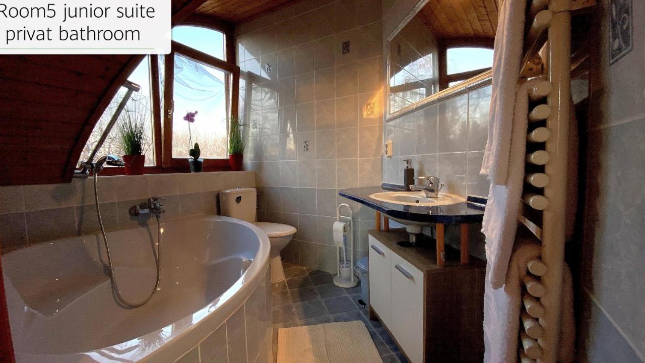 House4U Villa Balatonszárszó Eksteriør billede