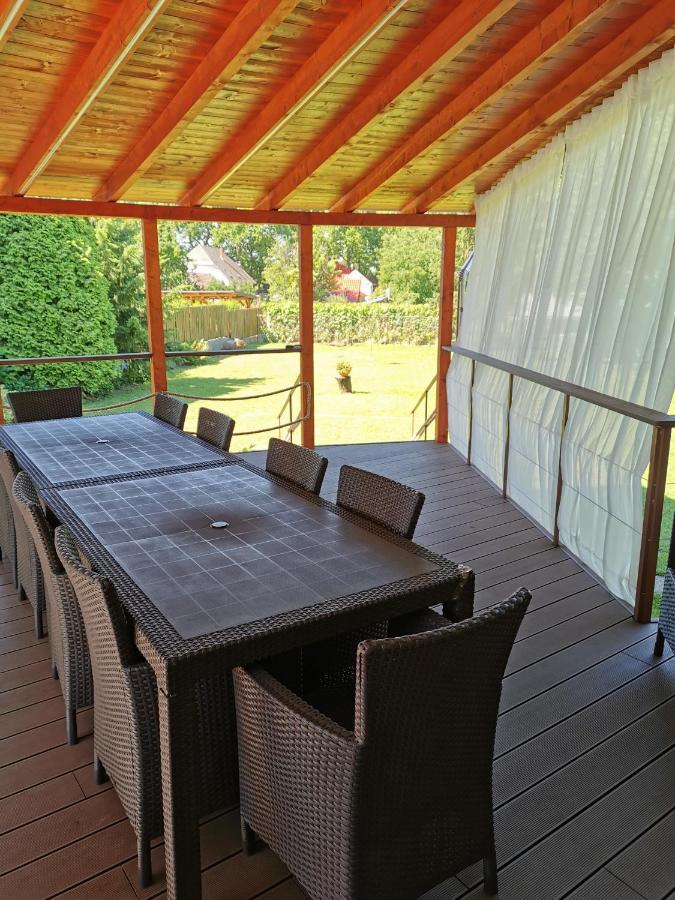 House4U Villa Balatonszárszó Eksteriør billede