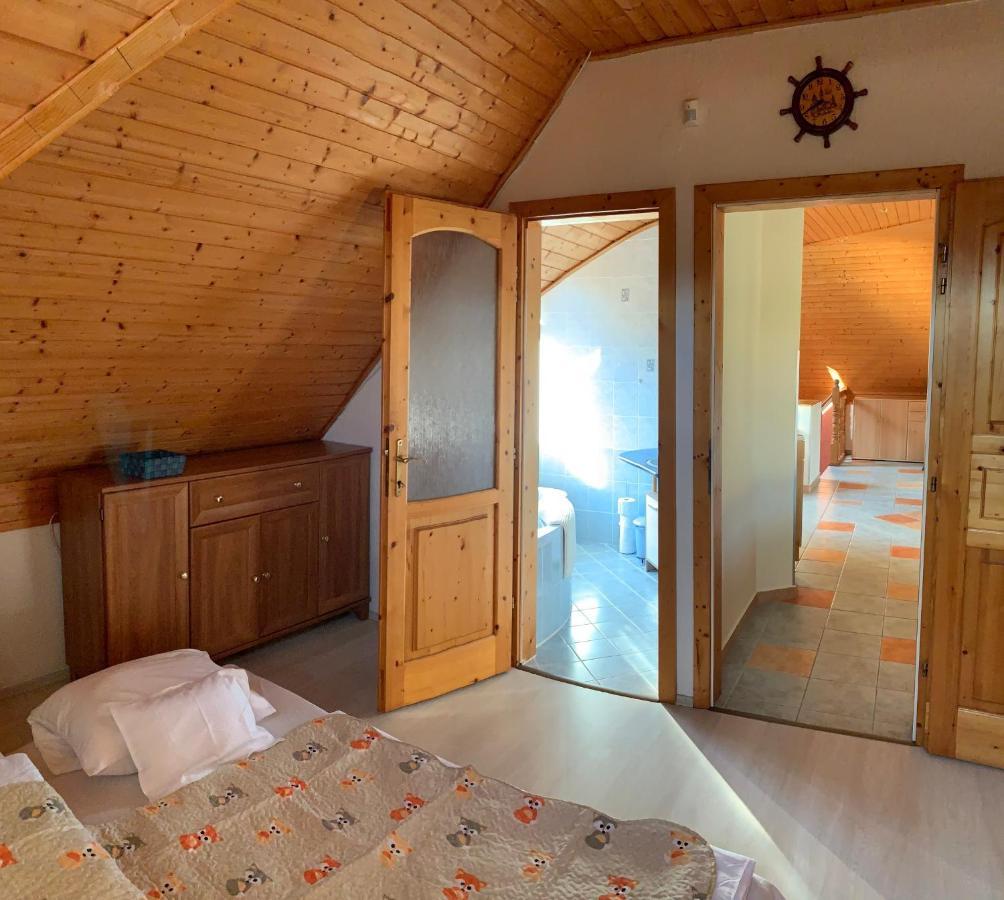 House4U Villa Balatonszárszó Eksteriør billede