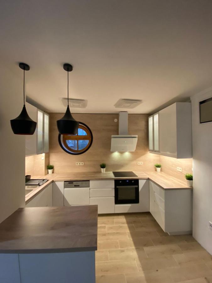 House4U Villa Balatonszárszó Eksteriør billede